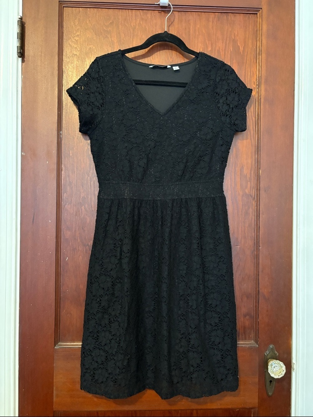 Isaac Mizrahi Black Lace V-Neck Midi Dress
